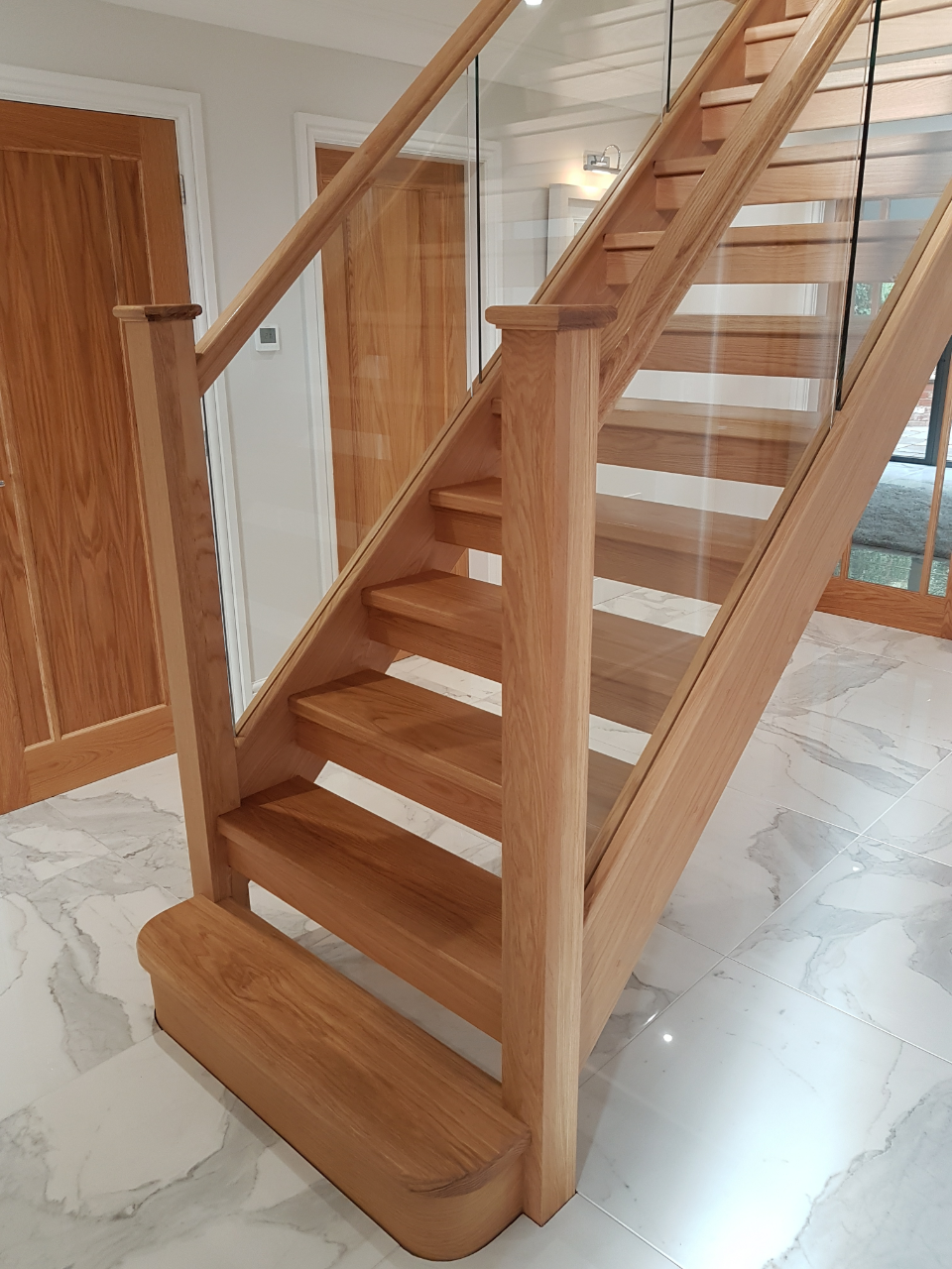 Staircases with Glass | Glass Balustrade | Glass Risers | Glass in ...