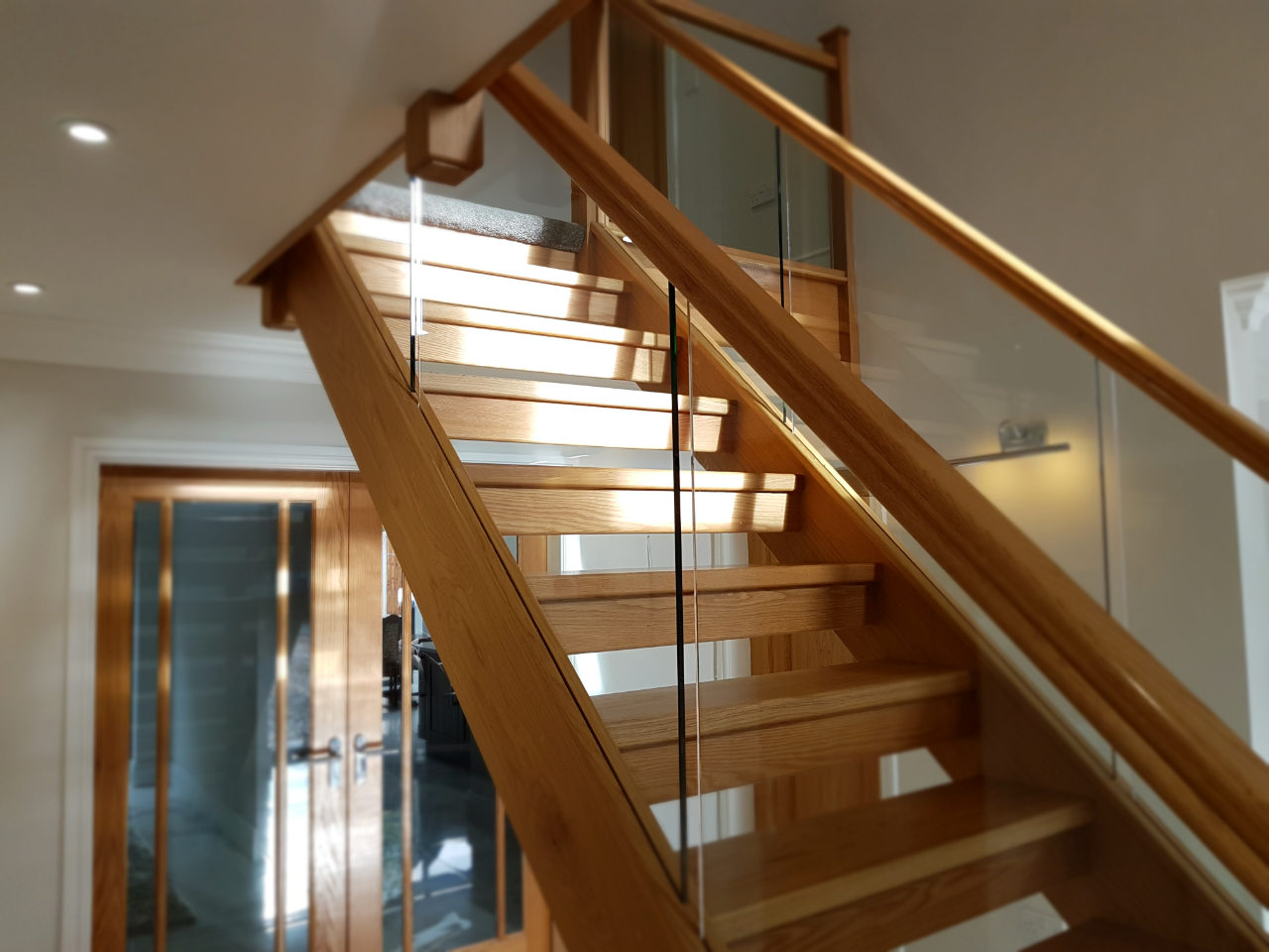 Staircases with Glass | Glass Balustrade | Glass Risers | Glass in ...